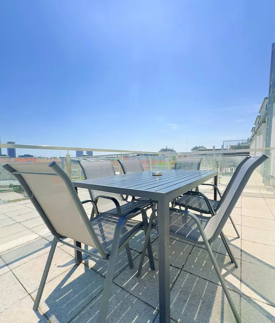 Elegant Duplex Danube Canal Wien