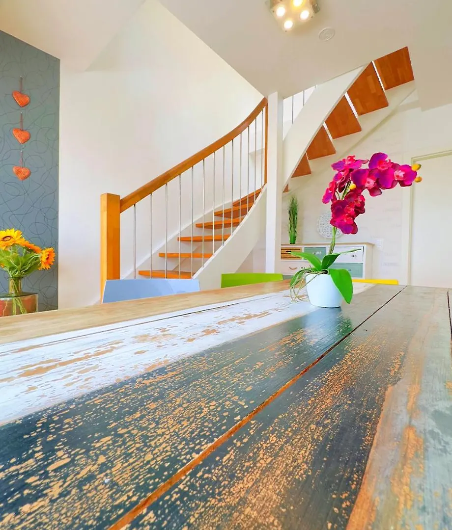 Elegant Duplex Danube Canal Wien Apartment